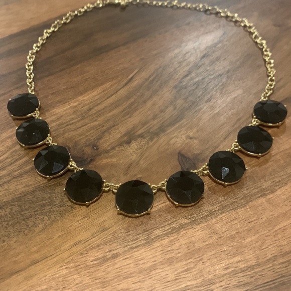 Black and gold necklace - Picture 2 of 3